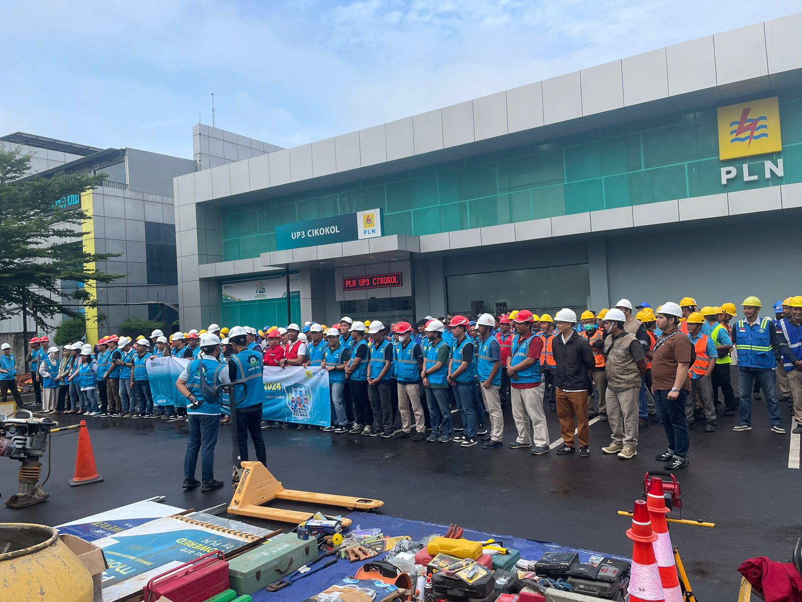 PEKERJAAN PEMELIHARAAN PEMETAAN & PENGELOLAAN DATA ASET JARINGAN DISTRIBUSI DI WILAYAH KERJA PT PLN (PERSERO) UP3 SURAKARTA